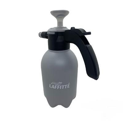 PULVERIZADOR DE 2 LITROS, DE ESPUMA PREMIUM, VALVULA DE SEGURIDAD, BASTON METALICO, INCLUYE BOQUILLA EXTRA PARA ESPUMA - LAFFITTE