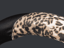 CUBRE VOLANTE AUTO 37-39 ANIMAL PRINT QKL