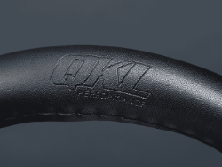 CUBRE VOLANTE AUTO 37-39 NEGRO-CARB�N-ROSA QKL