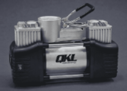 COMPRESOR DOBLE CILINDRO METALICO CON LUZ 12V QKL